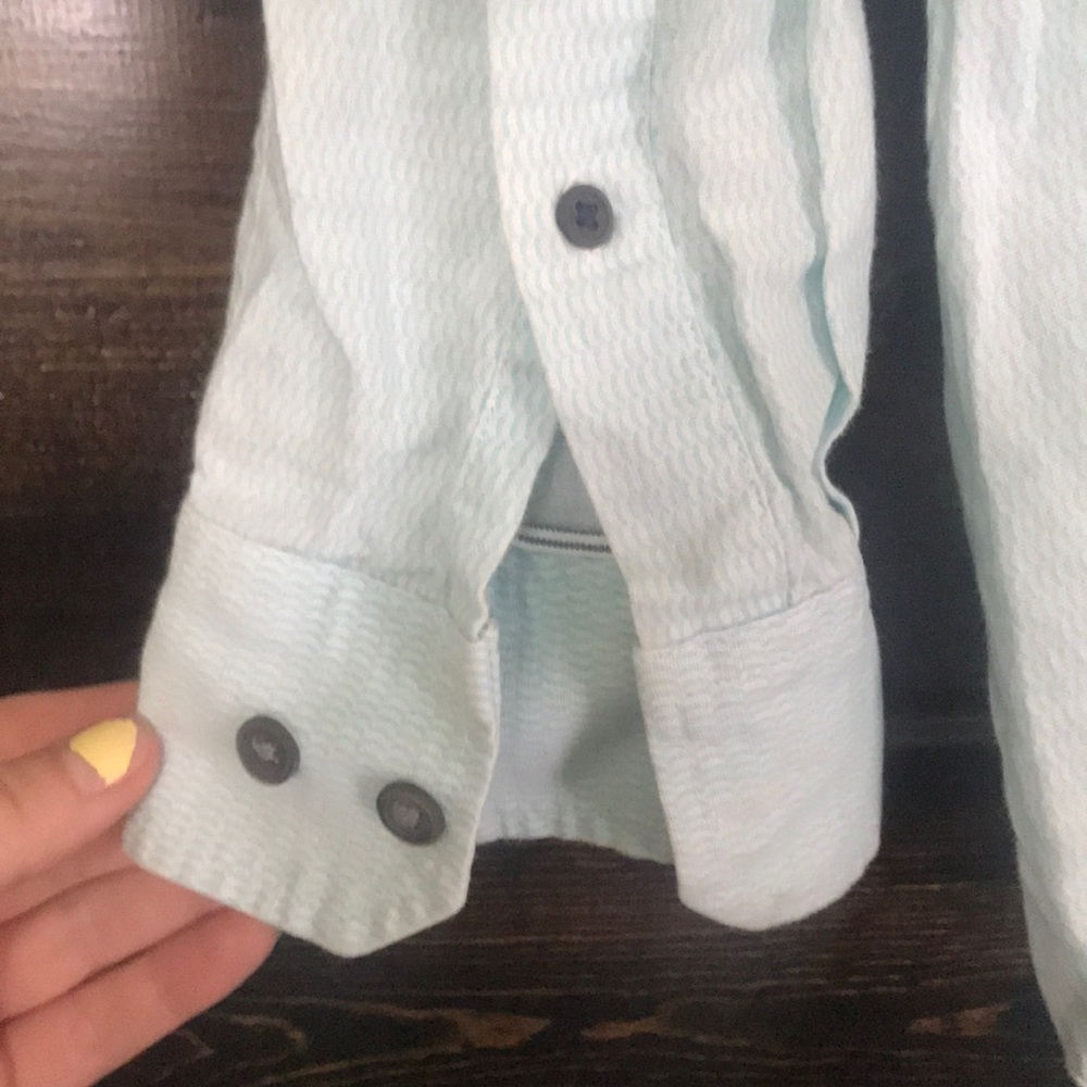 Men’s button down - Picture 4 of 4